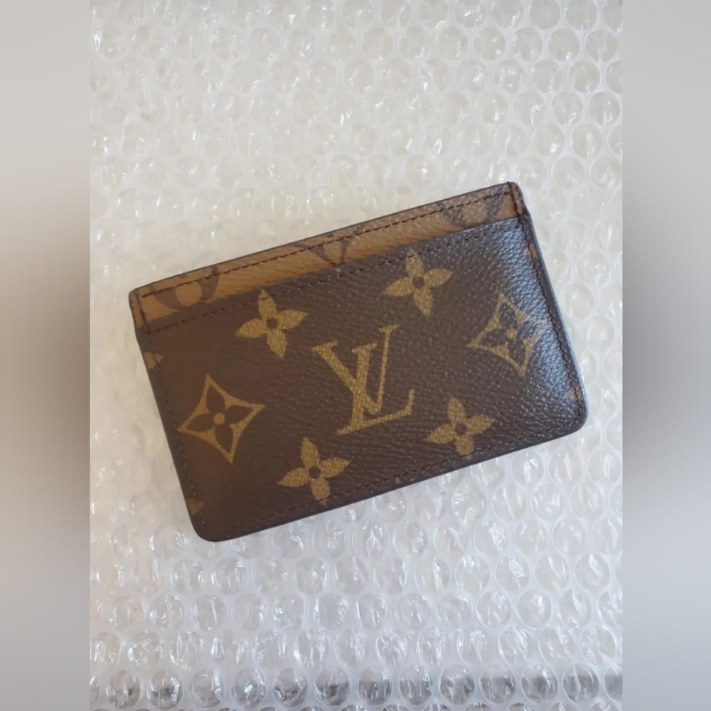 Louis Vuitton Reverse Card Holder